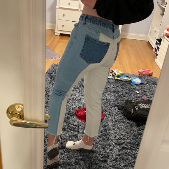 pacsun light wash/ white jeans. size 26 - Picture 4 of 6